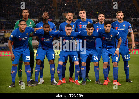 Rom, Italien. 3 Apr, 2019. Fiorentina Mannschaft schoss während der Serie ein Match zwischen AS Roma und ACF Fiorentina im Stadio Olimpico, Rom, Italien Am 3. April 2019. Foto von Giuseppe Maffia. Credit: UK Sport Pics Ltd/Alamy leben Nachrichten Stockfoto