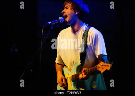 Cambridge, Großbritannien. 3. April, 2019. Belako live Unterstützt DMA's an der Cambridge, Corn Exchange. Richard Etteridge/Alamy leben Nachrichten Stockfoto