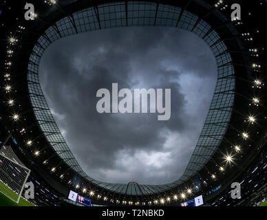 London, Großbritannien. 3 Apr, 2019. Foto am 3. April 2019 zeigt das Innere der Tottenham Hotspur Stadion vor der Premier League Match zwischen den Tottenham Hotspur und Crystal Palace in London, Großbritannien. Tottenham Hotspur gewann 2-0. Credit: Han Yan/Xinhua/Alamy leben Nachrichten Stockfoto