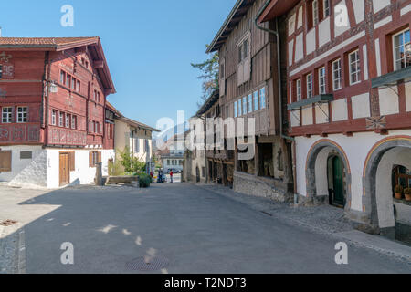 Werdenberg, SG/Schweiz - am 31. März 2019: Werdenberg Dorf mit historischen und traditionellen Gebäude und Architektur Details Stockfoto