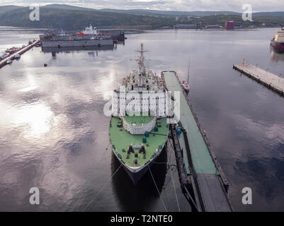 Blick auf das Schiff von der Drohne Stockfoto