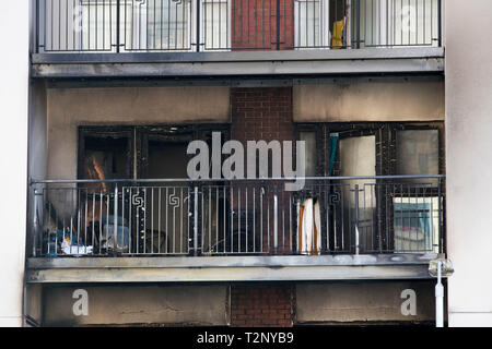 Ein Apartment Block bei 97 Great Victoria Street im Zentrum von Belfast, nach 80 Bewohner wurden von einem Brand in den frühen Morgenstunden des Mittwoch evakuiert. Stockfoto