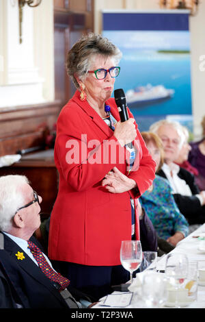 Prue Leith in den Oldie literarische Mittagessen 02.04.19. Stockfoto