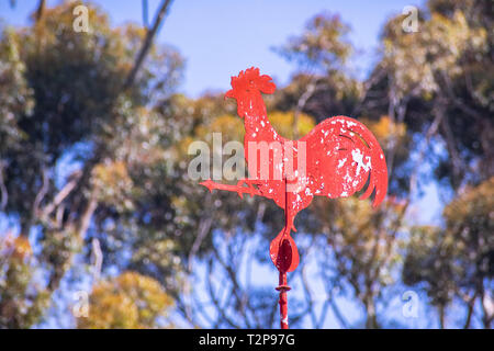 Alte Red Rooster Wetterfahne Stockfoto