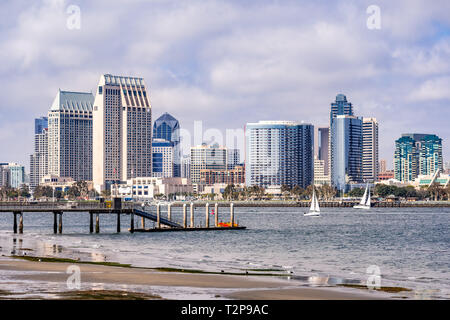 Panoramablick auf die Skyline von Downtown San Diego, Coronado Island, Kalifornien genommen Stockfoto
