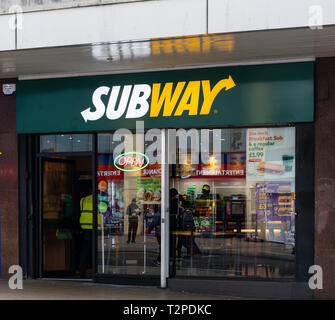 Birmingham, England - 17. März 2019: Der Eingang zur U-Bahn sandwich Store auf Bull Street Stockfoto