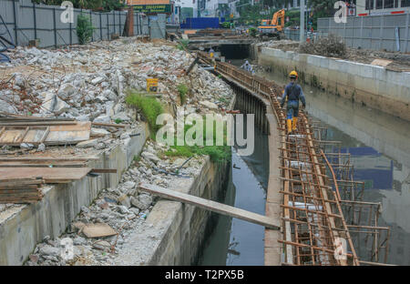 Sanierung der Segget River entlang der Jalan Wong Ah Fook, Johor Bahru, Malaysia Stockfoto