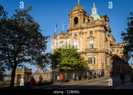 Die Bank von Schottland Gebäude auf dem Damm auf einem späten Sommer am Nachmittag. Stockfoto