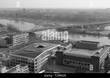 Luftaufnahme des John Frost Brücke über den unteren Rhein in Holland Stockfoto