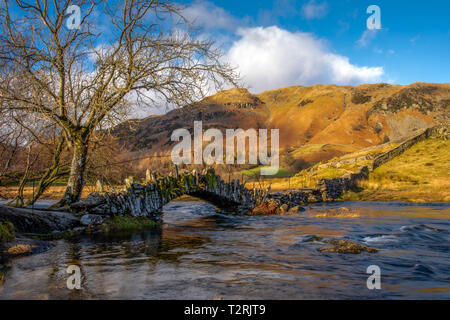 Slater-Brücke in kleinen Langdale Cumbria Stockfoto