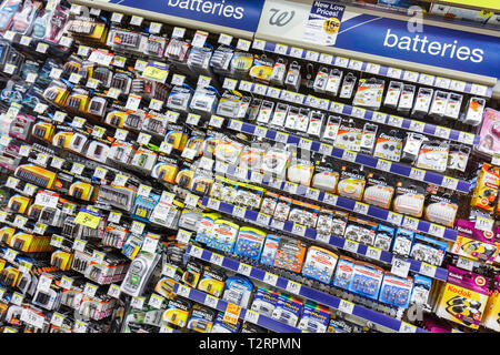 Miami Beach Florida, Walgreens Apotheke, Drogerie, Kette, Regal Regale, Produktprodukte Display Verkauf, Verpackung, Produkt, Produkte, Waren, BA Stockfoto