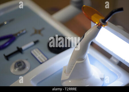 Zahnarzt und orthopädischen Instrumenten Stockfoto