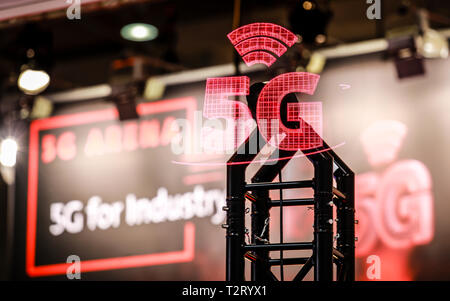 Hannover, Niedersachsen, Deutschland - 5 G für die Industrie Projektion auf der Hannover Messe. Hannover, Niedersachsen, Deutschland - 5 G für die Industrie Projektion in Stockfoto