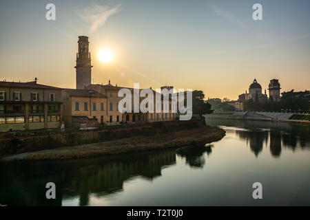 Panoramablick von Verona am Adige Flusses. Region Venetien. Italien Stockfoto