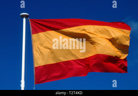 Spanische Flagge im Wind Stockfoto