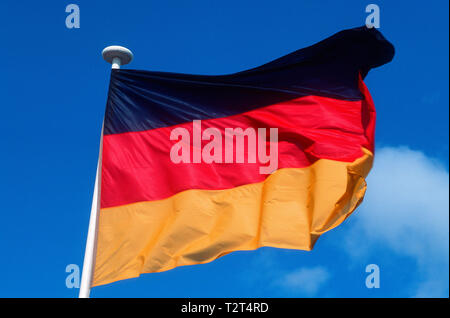 Deutsche Fahne im Wind Stockfoto