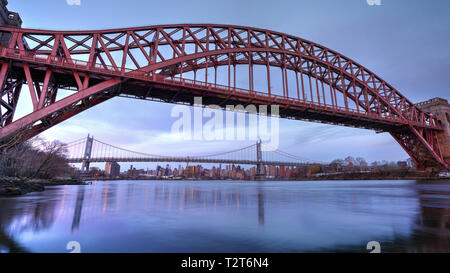 Hölle Gate Bridge, New York Stockfoto