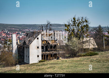 Verlassenes Haus Hoia Baciu - Haunted Forest, Rumänien, ein Ort, wo Sie viele merkwürdige Geschichten und Happenings entdecken Stockfoto