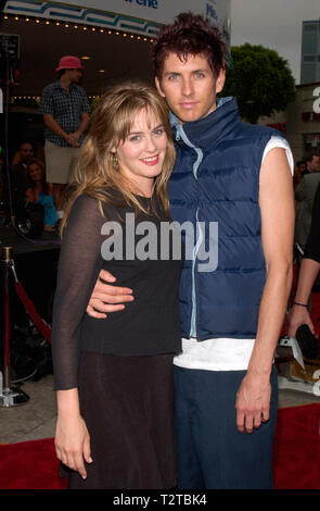 LOS ANGELES, Ca. Juni 15, 2000: Schauspielerin Alicia Silverstone & Freund CHRISTOPHER JARECKI am Los Angeles Premiere von Me, Myself & Irene. Bild: Paul Smith/Featureflash Stockfoto