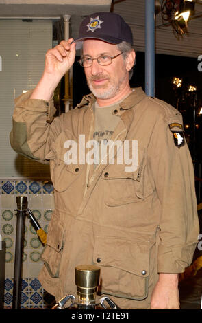 LOS ANGELES, Ca. 29. März 2000: Dreamworks Chef Steven Spielberg am Los Angeles Premiere von Dreamworks Animationsfilm "Der Weg nach El Dorado." © Paul Smith/Featureflash Stockfoto