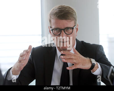 Berlin, Deutschland. 03 Apr, 2019. Ronald Pofalla, Leiter Infrastruktur Officer der Deutschen Bahn, spricht in einem Interview mit der Deutschen Presseagentur. Quelle: Wolfgang Kumm/dpa/Alamy leben Nachrichten Stockfoto