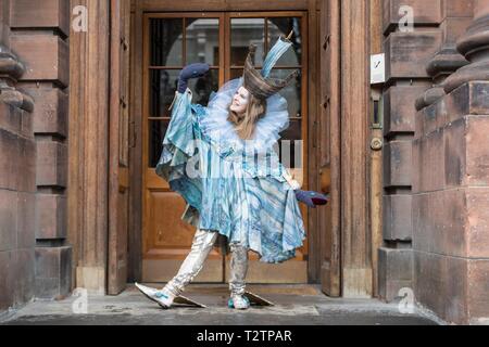 Edinburgh, Schottland, Großbritannien. 4. Apr 2019. Ikonische Zeichen von geliebten Familie Filme zum Leben als Teil einer spektakulären Präsentation der Kostüme von Studenten in Edinburgh die Hochschule der Kunst Performance Kostüm zeigen geschaffen werden. Viele Leistung kostüm Absolventen haben auf erfolgreiche Karrieren in Kino, Fernsehen und Theater gegangen. Absolventen haben auf Kinder des Blockbusters Paddington 2, Disney's Artemis Fowl und von Wes Anderson Isle von Hunden gearbeitet. Credit: Rich Dyson/Alamy leben Nachrichten Stockfoto