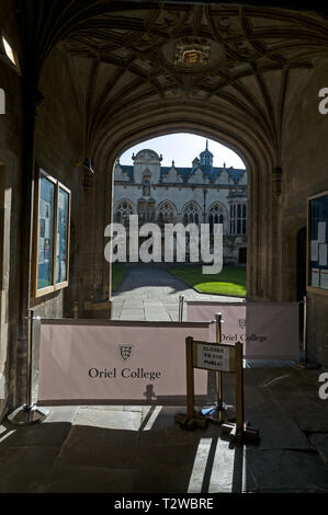 Geschlossen Besucher anmelden Der Haupteingang in Oriel Oriel College Street, Oxford, Großbritannien Stockfoto