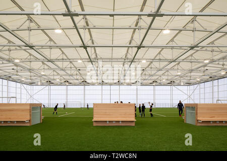 Ansicht der 3G-Sportplatz. Leuchtfeuer, Sunderland, Großbritannien. Architekt: FaulknerBrowns, 2019. Stockfoto