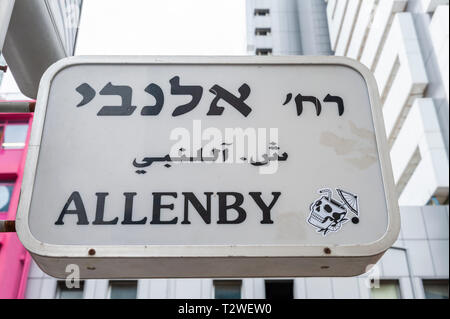 Israel, Tel Aviv-Yafo - 29. März 2019: Allenby Street Name sign Stockfoto