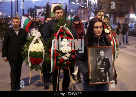 Sofia, Bulgarien - 16. Februar 2019: Mitglieder und Anhänger der nationalistischen Organisationen in Lukovmarch Prozession teilnehmen - eine im März in commemorati Stockfoto