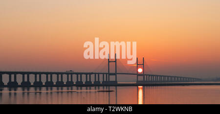 Die 2 Severn Crossing am Sonnenuntergang Stockfoto