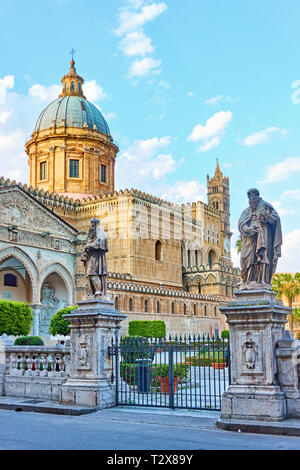 Der Metropolitan Kathedrale der Himmelfahrt der Jungfrau Maria (Kathedrale von Palermo), Palermo, Sizilien, Italien. Stockfoto