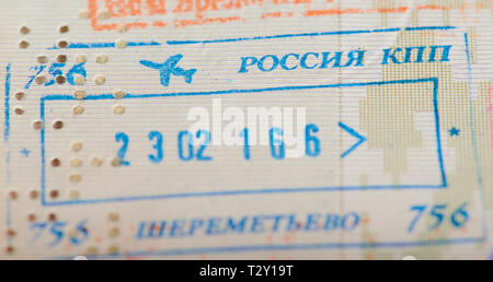 Russland zoll Stempel im Reisepass Seite Makro Nahaufnahme Stockfoto