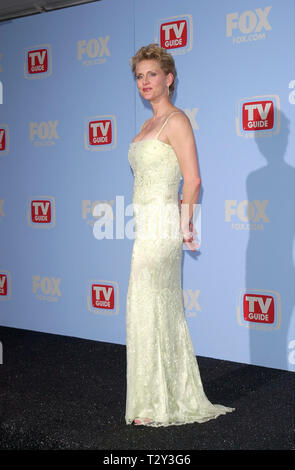 LOS ANGELES, Ca. März 05, 2000: "NYPD Blue"-star Andrea Thompson an der 2. jährlichen TV Guide Awards in Los Angeles. © Paul Smith/Featureflash Stockfoto