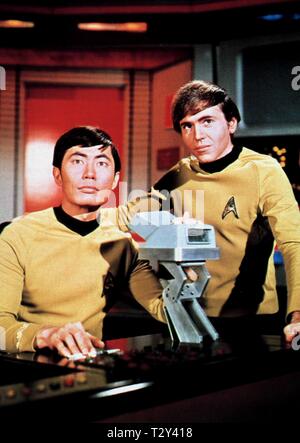 GEORGE TAKEI, WALTER KOENIG, STAR TREK, 1966 Stockfoto