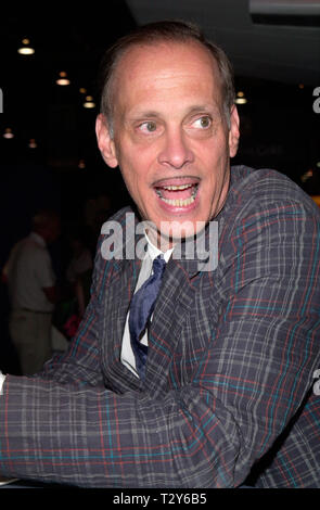 LAS VEGAS, NV. Juli 08, 2000: Regisseur John Waters am 19. jährlichen VSDA (Video Software Dealers Assoc) Convention and Expo am Venetian Hotel Las Vegas. Bild: Paul Smith/Featureflash Stockfoto