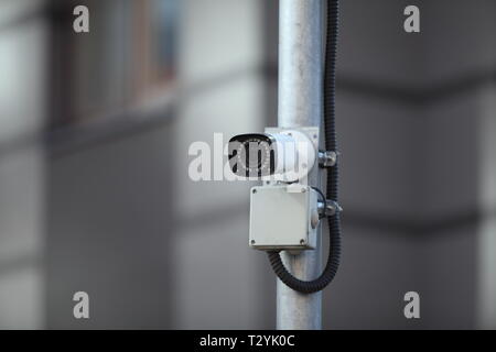 Big Brother, außen Überwachungskamera Stockfoto