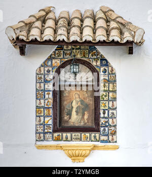 Religiöse Symbol Fliesen der Jungfrau Marys, Zahara de la Sierra, Andalusien, Spanien Stockfoto