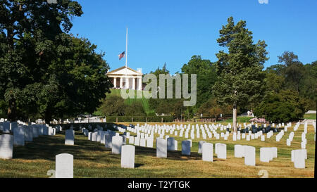 In der breiten Ansicht von Arlington House und der Arlington Friedhof in Washington, DC Stockfoto