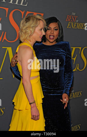 NEW YORK, NY - 04 April: Anne Heche und Taraji P. Henson teilnehmen" Die besten Feinde" New York Premiere bei AMC Loews Lincoln Square am 04 April, 2019 Stockfoto