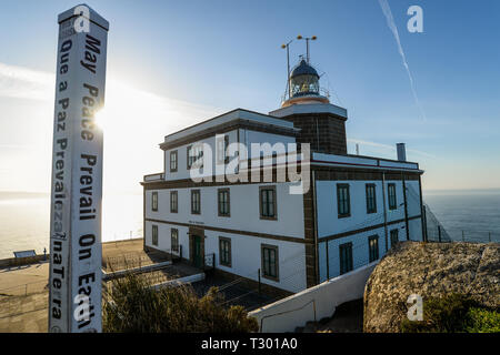 Der Leuchtturm am Ende der Camino de Santiago Stockfoto