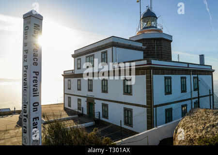 Der Leuchtturm am Ende der Camino de Santiago Stockfoto