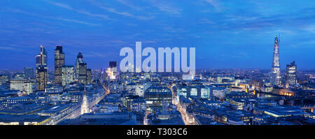 Panoramische Ansicht der Stadt London in der Abenddämmerung. London. England. Stockfoto