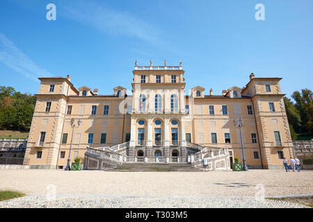 TURIN, Italien - 20 AUGUST 2017: Villa della Regina, Queen Palace mit Menschen an einem sonnigen Sommertag in Turin, Italien Stockfoto