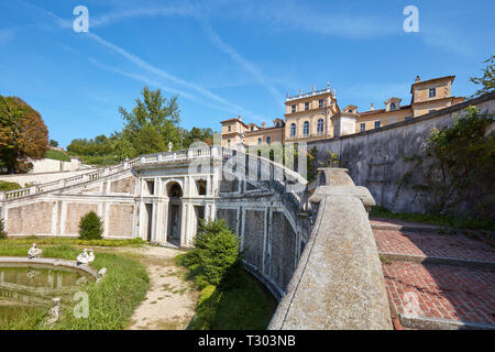 TURIN, Italien - 20 AUGUST 2017: Villa della Regina, Königin Schloss und Park mit Springbrunnen an einem sonnigen Sommertag in Turin, Italien Stockfoto