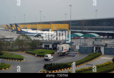 Delhi, Indien. 07 Feb, 2019. Blick auf Gebäude und Flugzeuge am Flughafen Indira Gandhi International Airport" in Delhi in Indien, auf 07.02.2019 | Verwendung der weltweiten Kredit genommen: dpa/Alamy leben Nachrichten Stockfoto