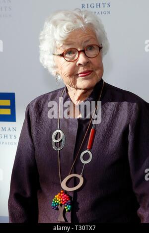 Los Angeles, CA, USA. 30 Mär, 2019. Betty DeGeneres bei der Ankunft für Menschenrechte Kampagne 2019 Los Angeles Abendessen, das JW Marriott Los Angeles In Los Angeles. LIVE, Los Angeles, CA 30 März, 2019. Credit: Priscilla Grant/Everett Collection/Alamy leben Nachrichten Stockfoto