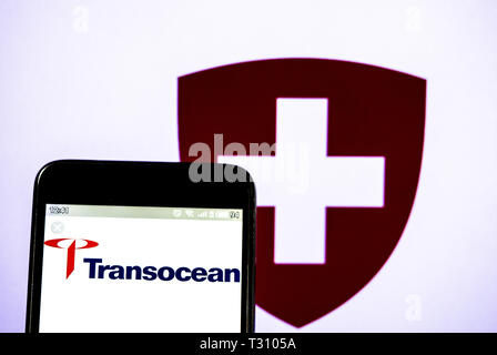 In der Ukraine. 5 Apr, 2019. In diesem Foto Illustration ein transocean Ltd logo gesehen auf einem Smartphone angezeigt. Quelle: Igor Golovniov/SOPA Images/ZUMA Draht/Alamy leben Nachrichten Stockfoto