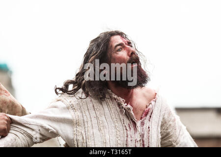 Bukarest, Rumänien, 15. April 2014: Dramatisierung von Schauspielern der Passion Christi - Drama, Folter und Kreuzigung von Jesus Christus durch die Römer. Stockfoto