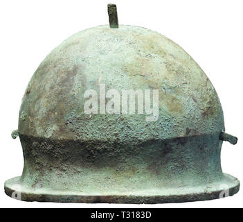 Schutzkleidung, Helme, etruskische Negau Helm, vetulonic Typ, Bronze, 5. Jahrhundert v. Chr., Additional-Rights - Clearance-Info - Not-Available Stockfoto